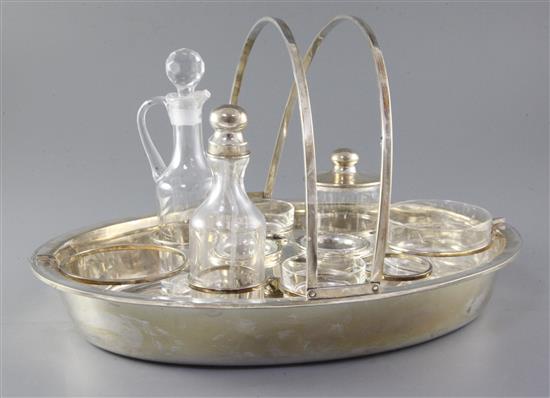 An Italian sterling silver oval condiment basket by Fratelli Cacchione, Milano, basket 60.25 oz.